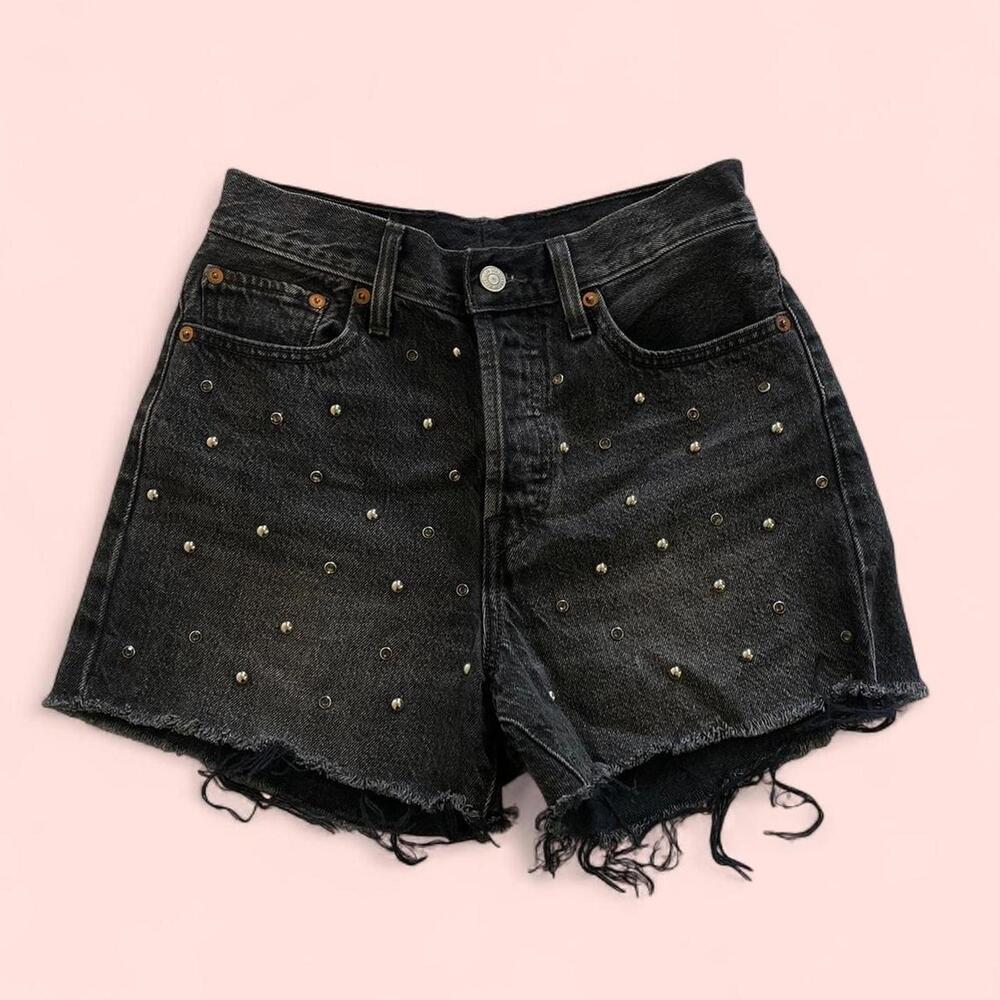 Levis- Black denim studded shorts with silver studs